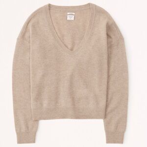 ABERCROMBIE & FITCH light brown, v neck cashmere sweater, size small